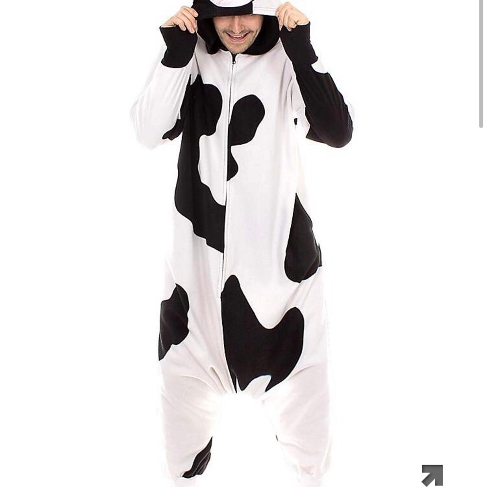 Spirit Halloween - Cow Costume 🐮 🐄
